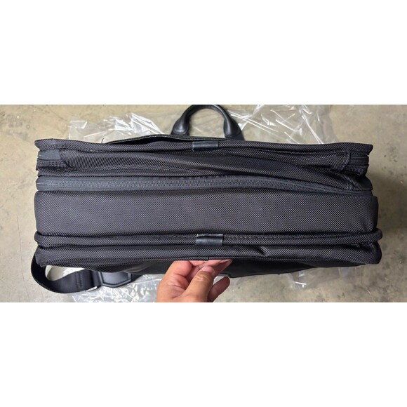 Briggs & Riley Medium Expandable Briefcase Black Nylon and Leather KB302X-4 - Picture 8 of 12